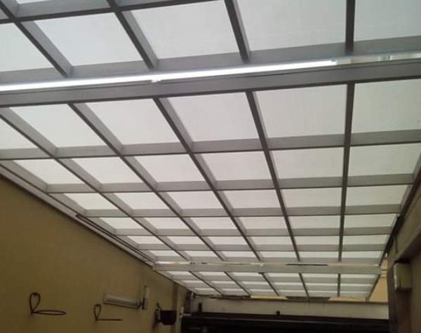 Techo corredizo cerrado